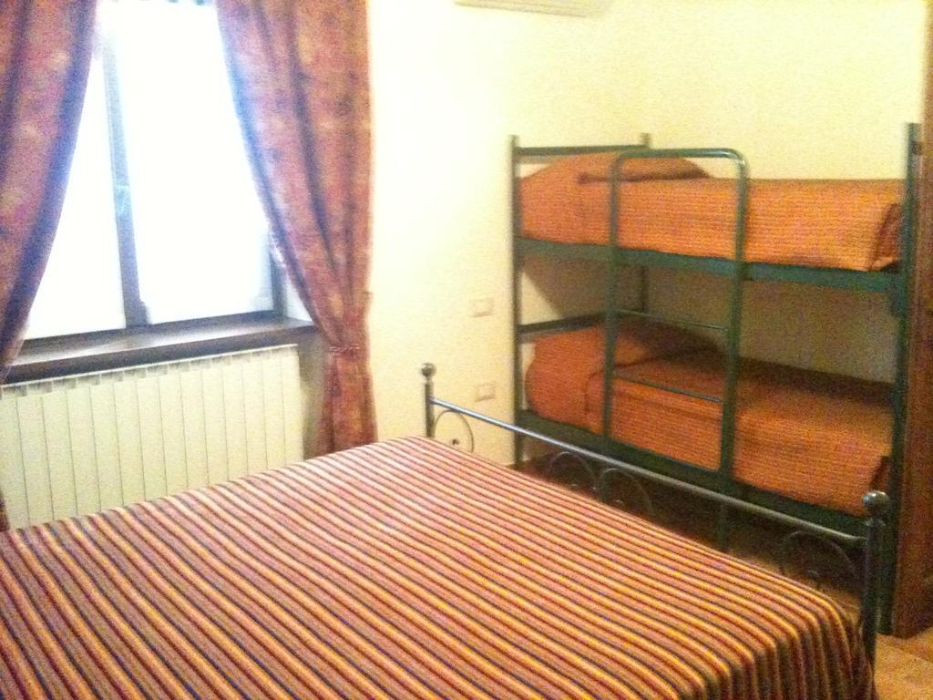 Agriturismo Lo Sgorzolo Пергола Номер фото